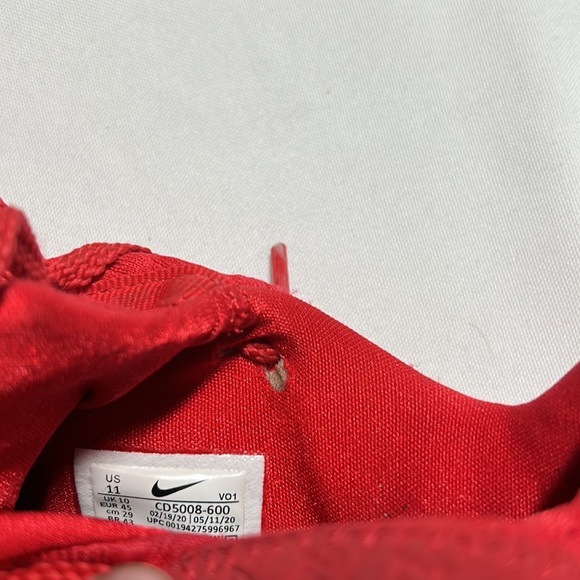 Nike LeBron 17 Low - Picture 2 of 3